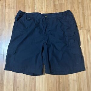511 Tactical Cargo Shorts. NWOT Mens Size 42. Navy Blue